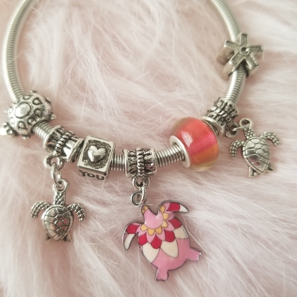 3/$30 ❤️ Charm Bracelet New - Picture 4 of 5